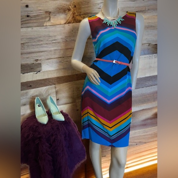 Multicolor Patterned Dress - Picture 6 of 9